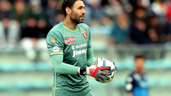 撞完詹姆斯又打库里！狄龙连续2场最后时刻犯错（从詹姆斯到库里，狄龙两场比赛末段接连失误）