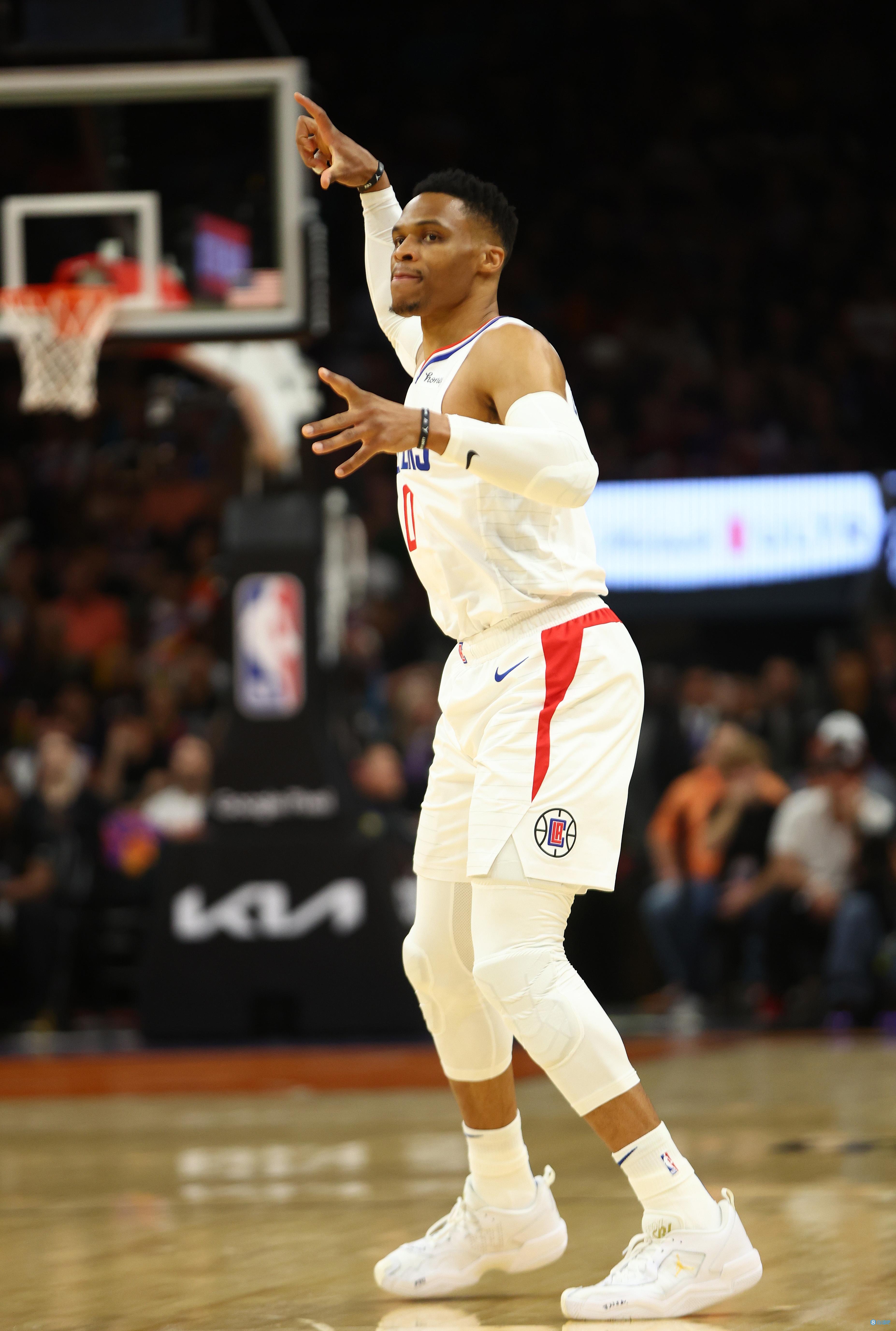 K联赛官方：因天气影响，富川vs水原次回合将推迟到本月8日（K联赛官方公告：受天气影响，富川与水原次回合比赛延期至本月8日）