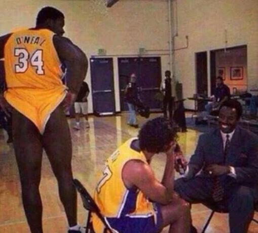 湖人官方社交媒体预热比赛（湖人官方社媒为比赛造势）