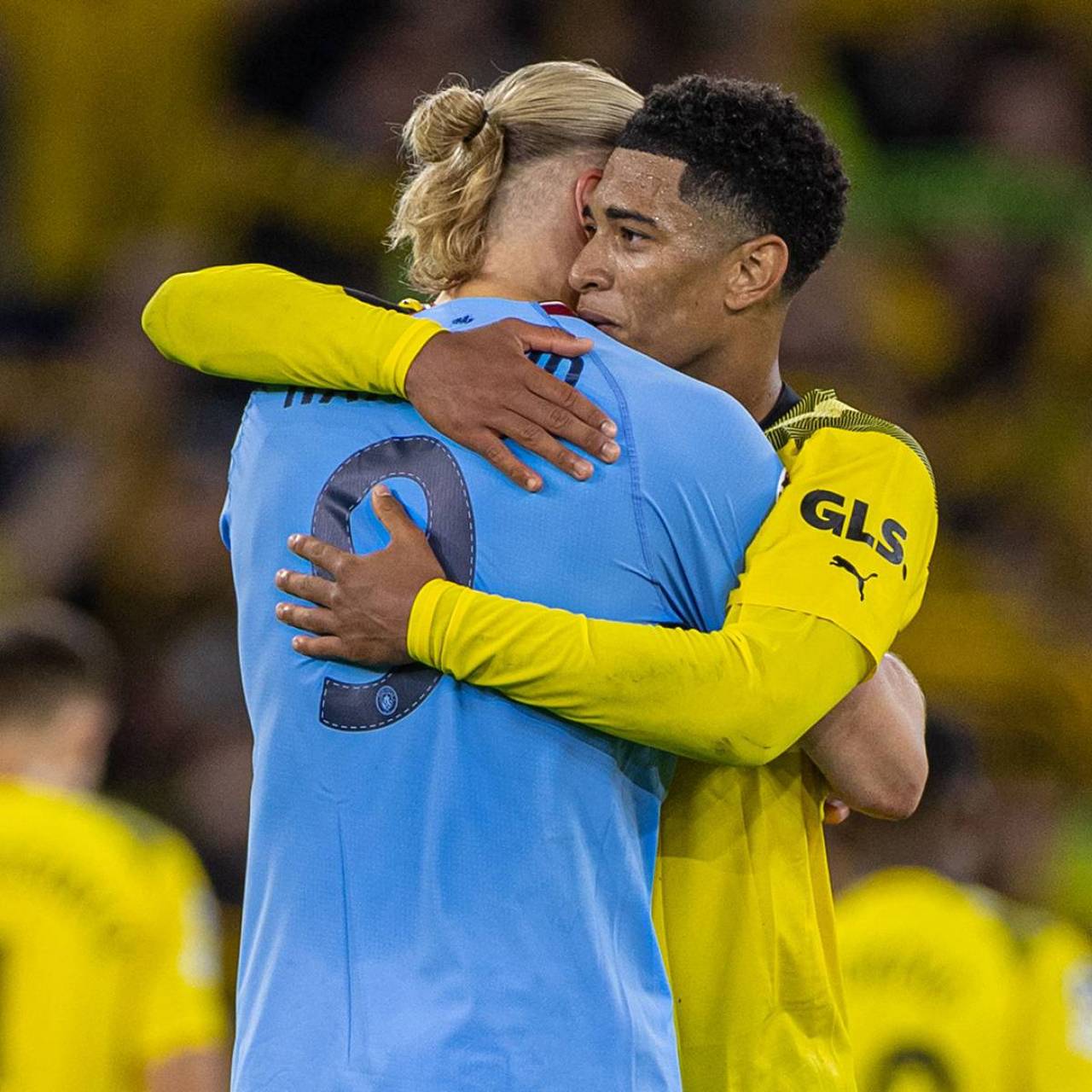 齐达内空降上海！回应 “齐玄宗” 标签，揭秘欧冠三连真相（齐达内现身上海，回应“齐玄宗”外号，解码欧冠三连背后的故事）